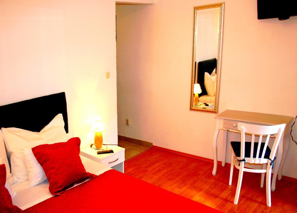 Rooms And Apartments Emily سبليت المظهر الخارجي الصورة